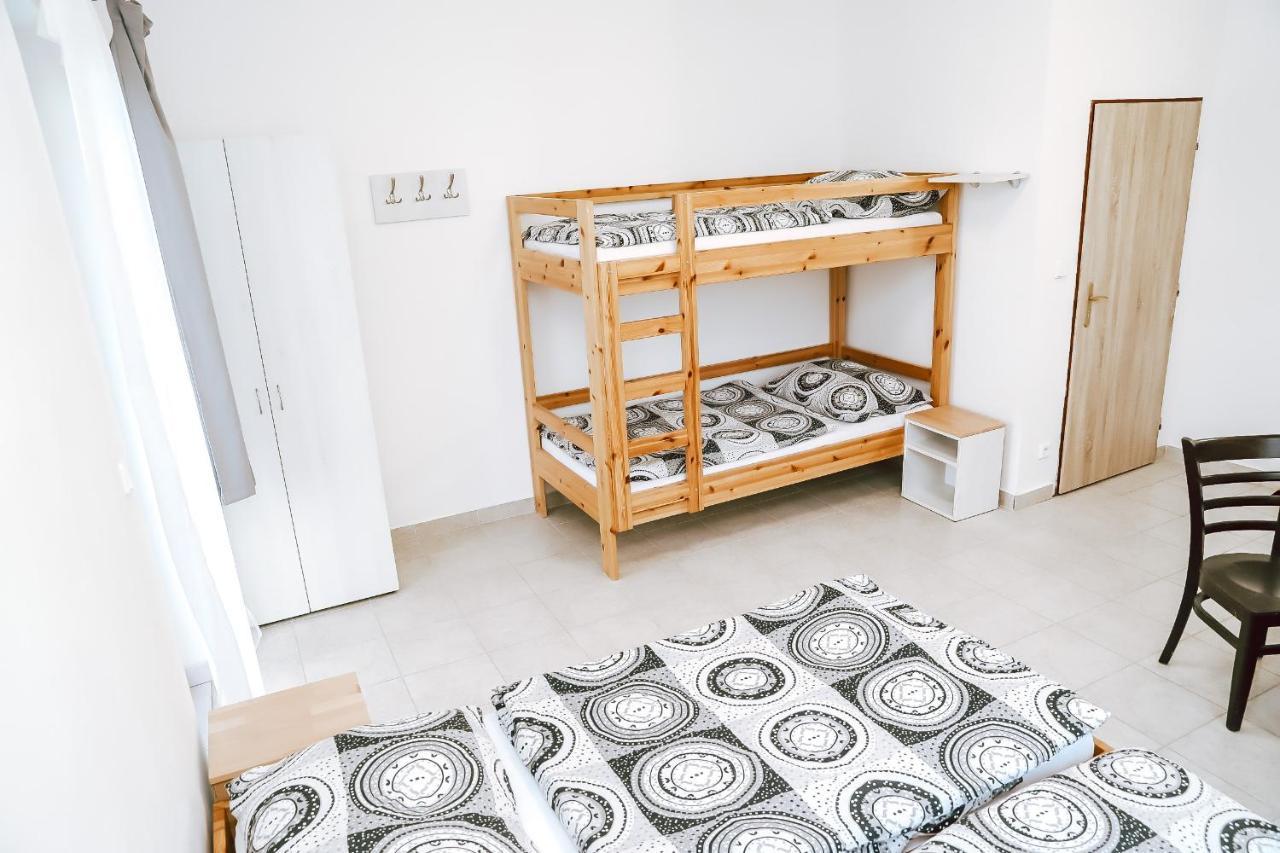 Chaty A Apartmany Hracholusky Kemp Kosatka Pnovany المظهر الخارجي الصورة