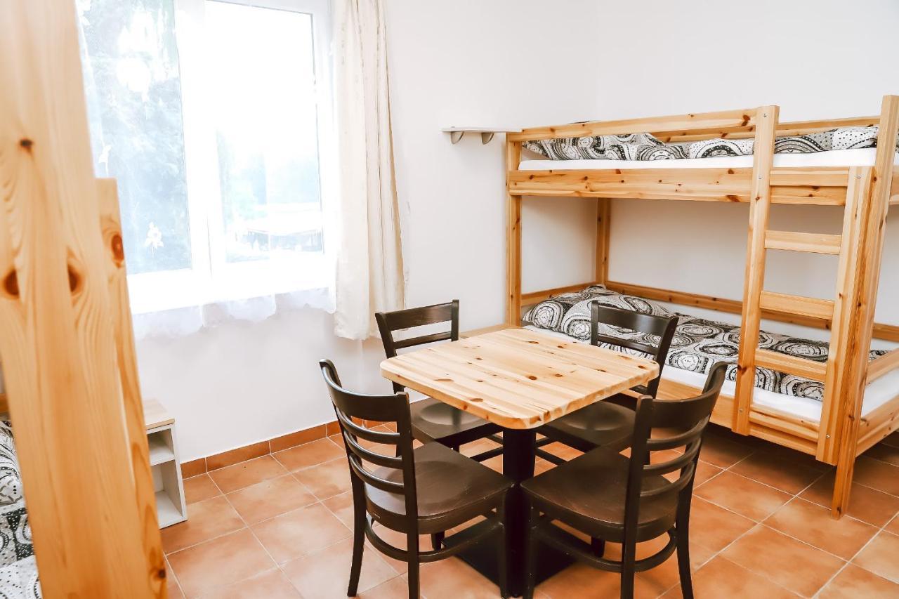 Chaty A Apartmany Hracholusky Kemp Kosatka Pnovany المظهر الخارجي الصورة