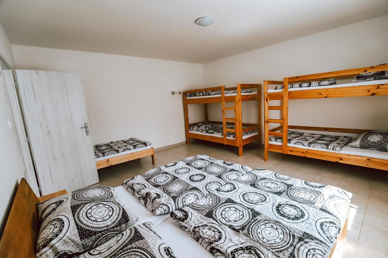 Chaty A Apartmany Hracholusky Kemp Kosatka Pnovany المظهر الخارجي الصورة