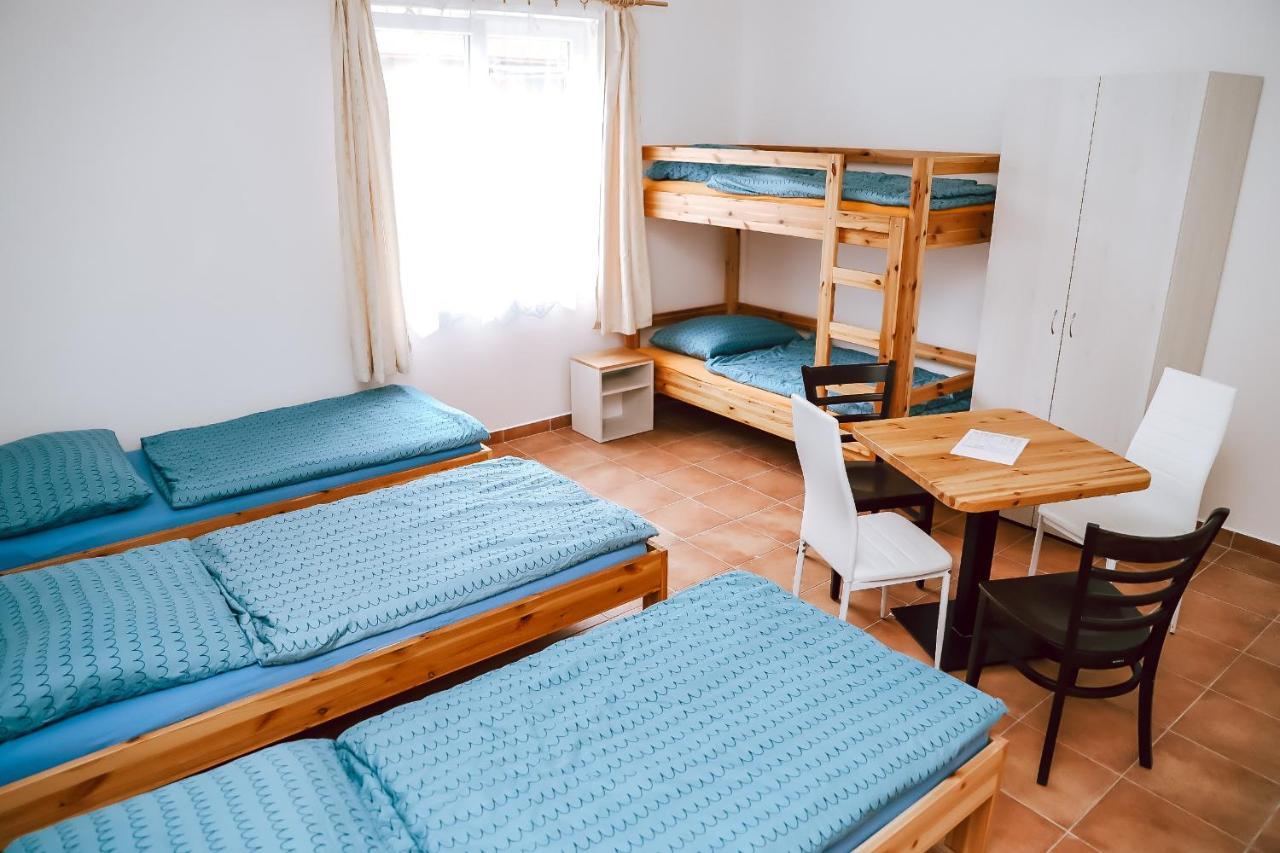 Chaty A Apartmany Hracholusky Kemp Kosatka Pnovany المظهر الخارجي الصورة