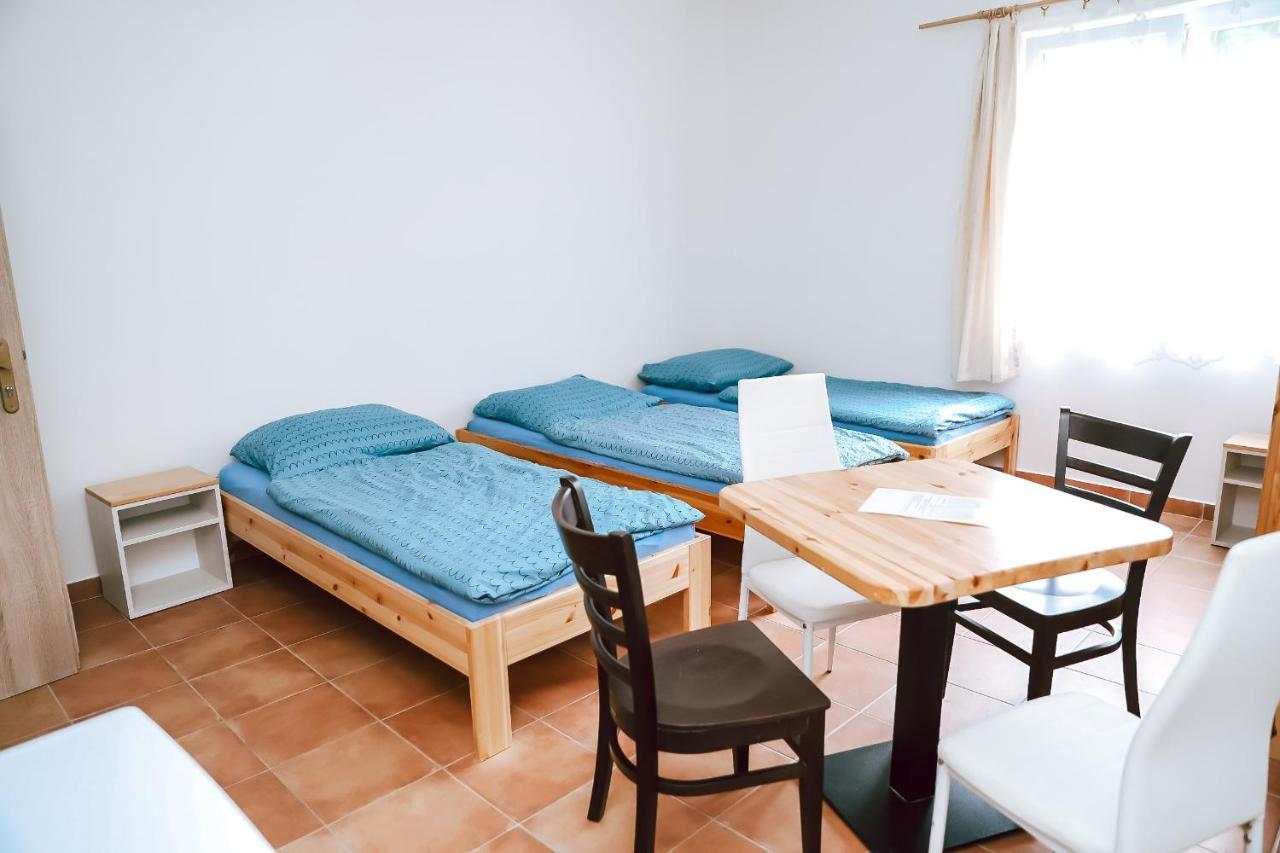 Chaty A Apartmany Hracholusky Kemp Kosatka Pnovany المظهر الخارجي الصورة
