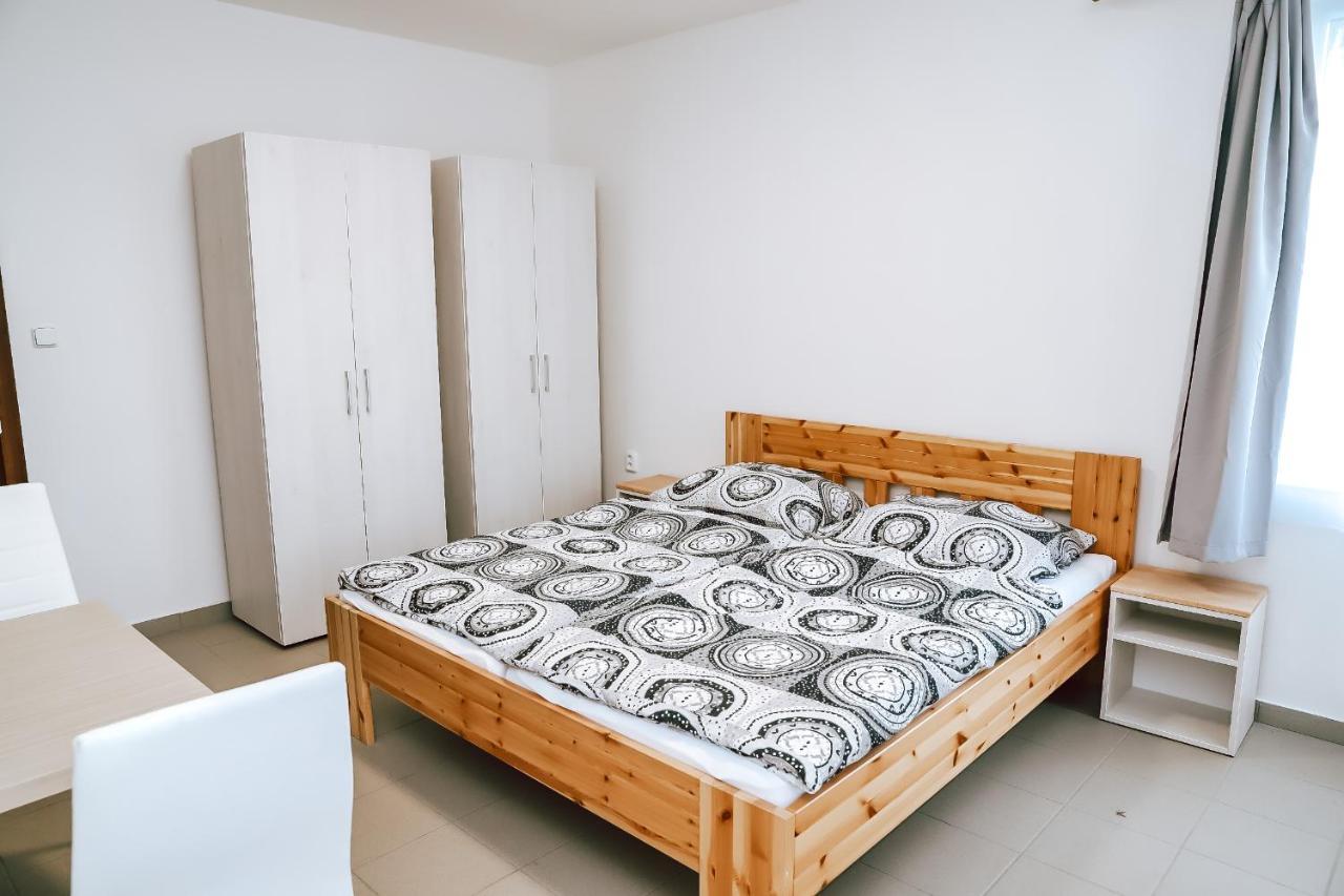 Chaty A Apartmany Hracholusky Kemp Kosatka Pnovany المظهر الخارجي الصورة